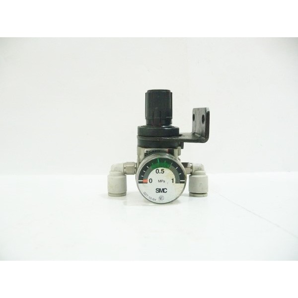 Pneumatic Regulator with Gauge, G27-10-R1, SMC, Japan